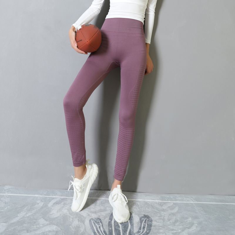 原油:油价再度上涨 霍尔木兹海峡重开前景不明